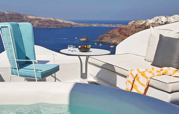 NatMVoyages-Kirini-Santorini.jpg